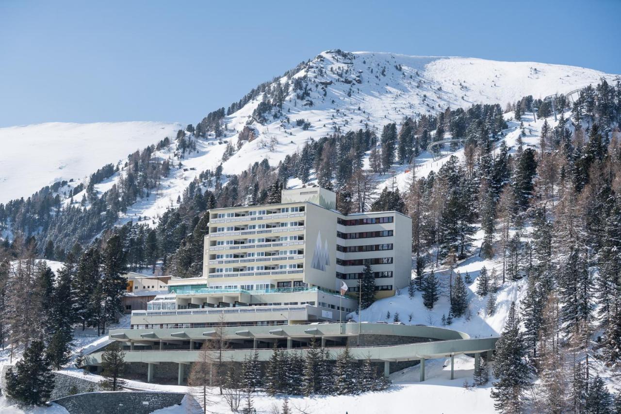 Panorama Hotel Turracher Hohe エクステリア 写真